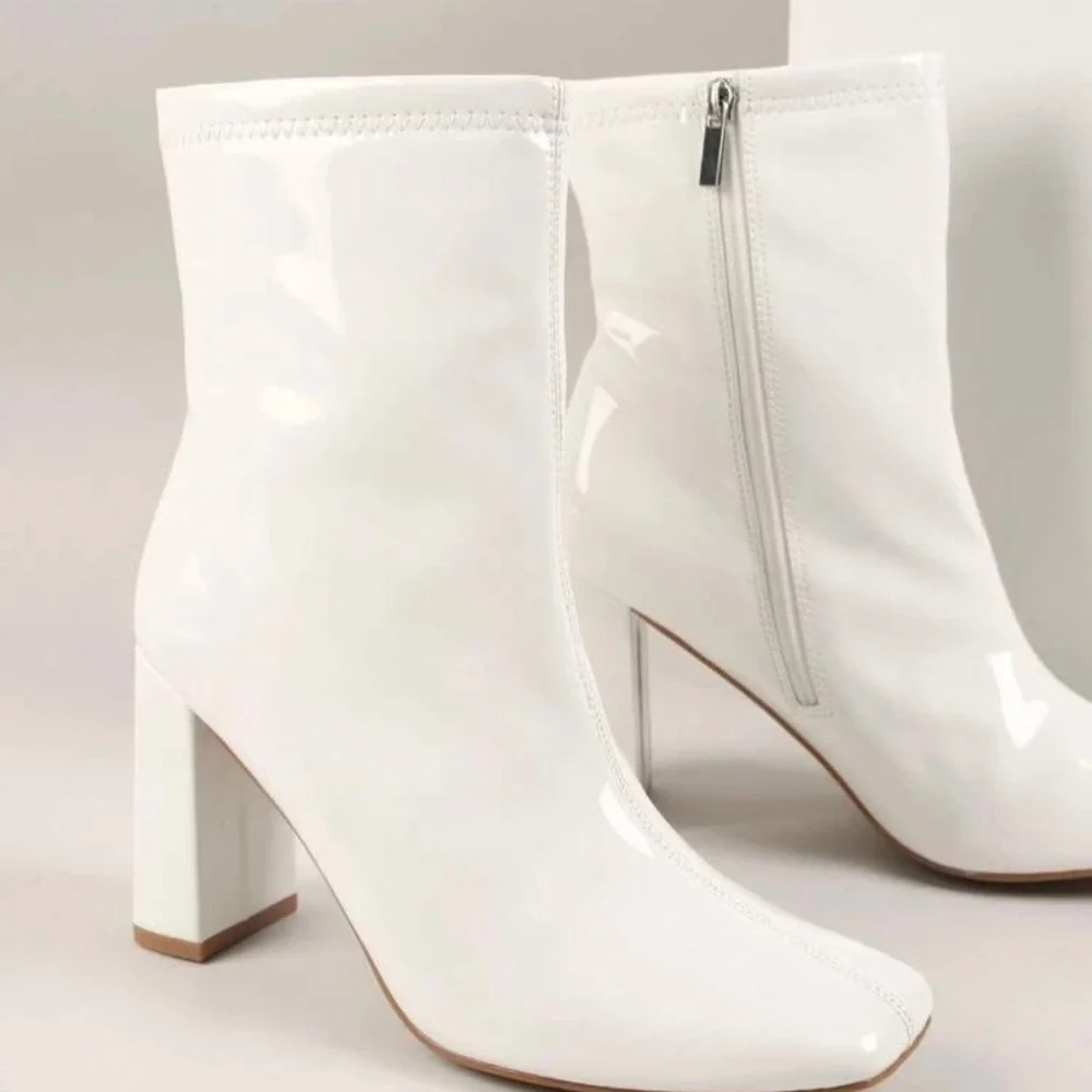 White Boots - Picture 3 of 3